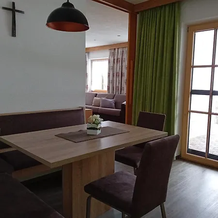 Ferienwohnung Haus Alpenfrieden Nauders Exterior foto